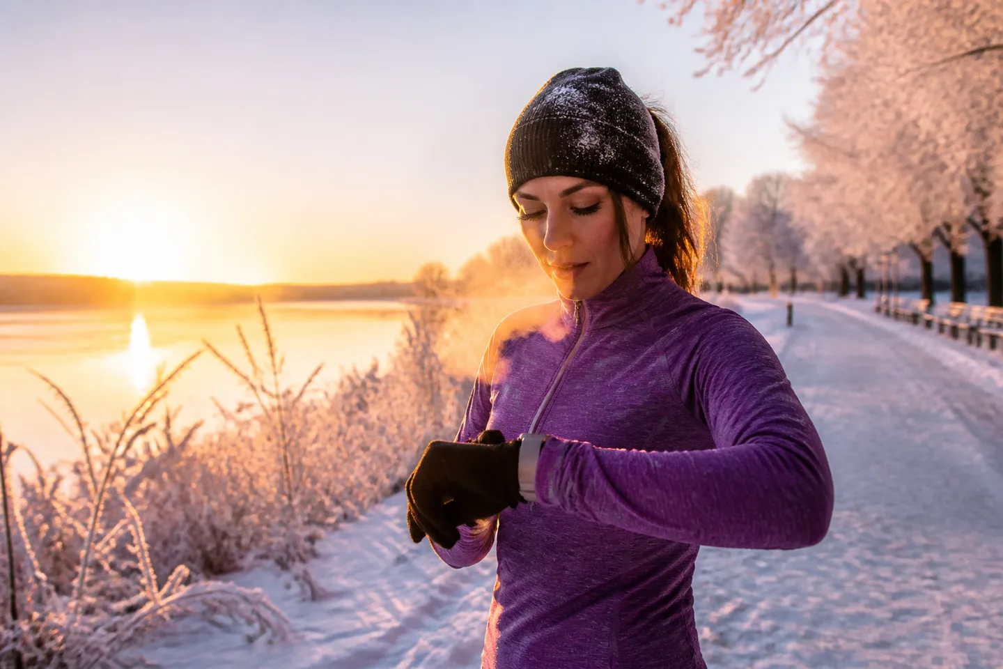 Image spot: a wrist check mid winter run